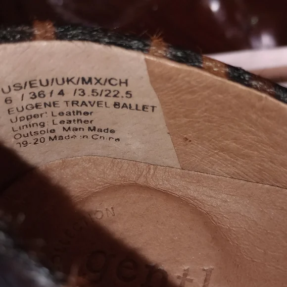 Kenneth Cole Leopard Print Flats - Picture 3 of 6